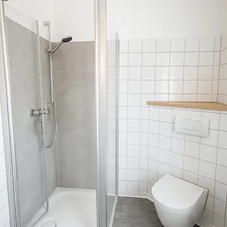 Mya Weinland Konukevi