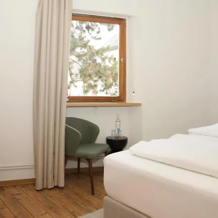 Mya Weinland Konukevi 3*