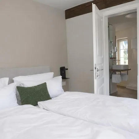 Konukevi Mya Weinland 3*