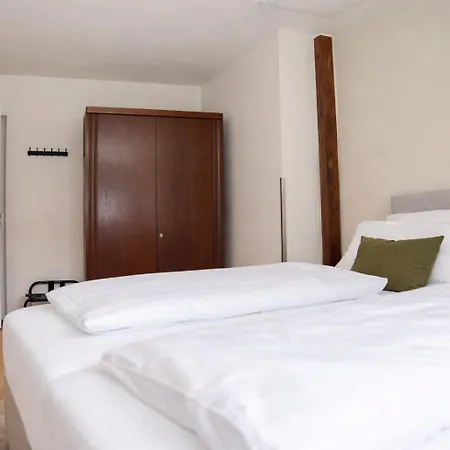 Mya Weinland Konukevi