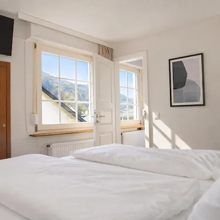 Mya Weinland Konukevi 3*