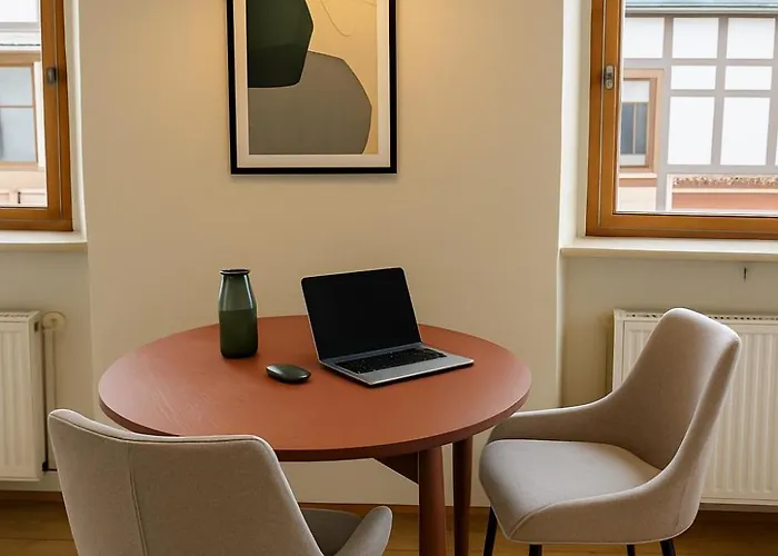 Mya Weinland 코베른곤도르프